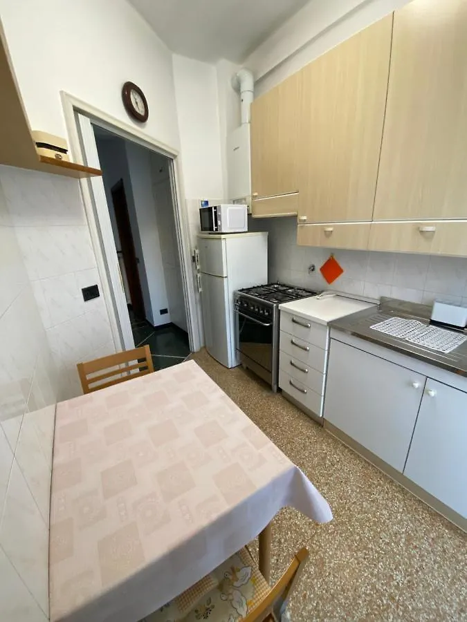 Casa Augusta Daire Rapallo 0*,